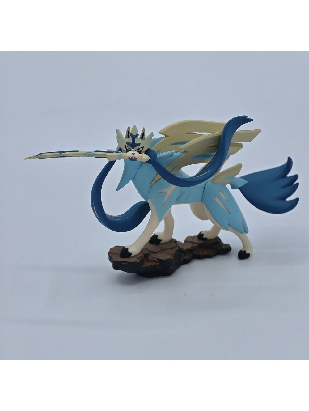 Pokemon Crown Zenith: Shiny Zacian Figure Sword And Shield